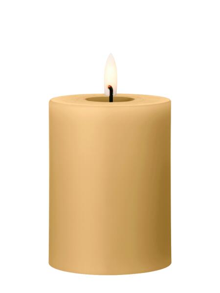 Ester & Erik LED-Stumpenkerze 10 cm Almond Butter