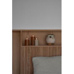 Ester & Erik LED-Stumpenkerze 20 cm Deep Wine